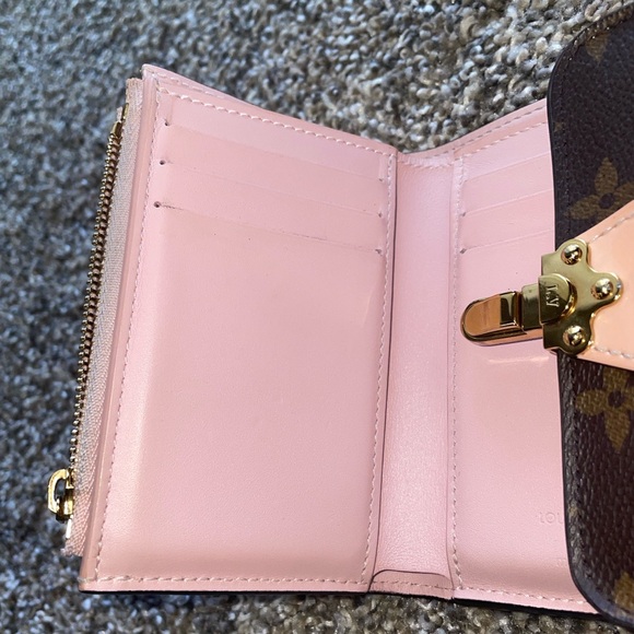 Preowned Louis Vuitton Portefeuille Cherrywood Monogram Vernis trifold Wallet - Picture 6 of 8